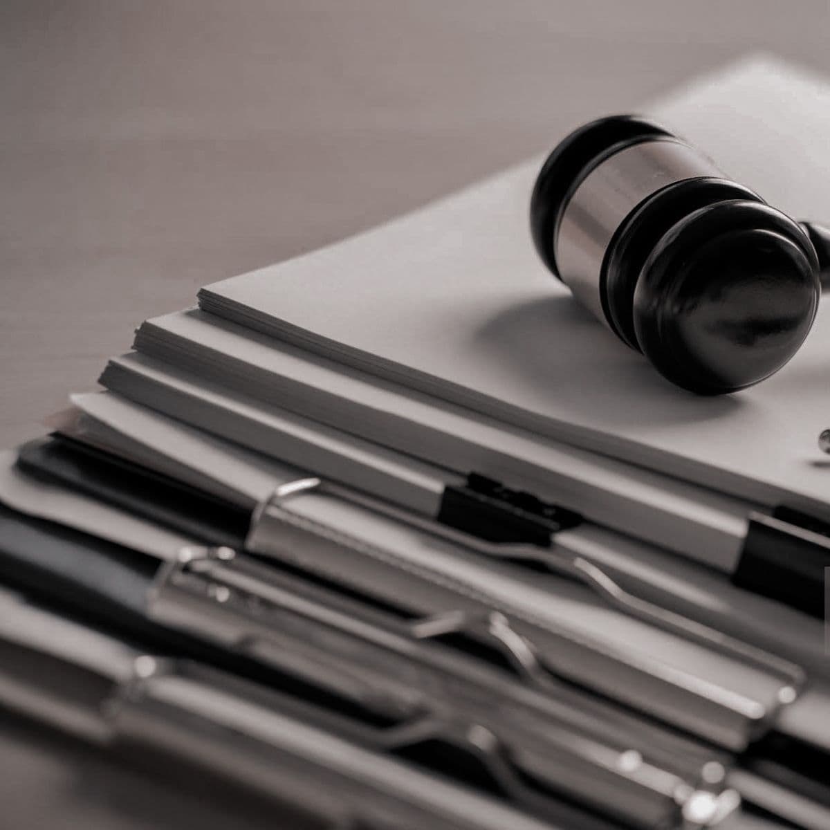 НОВЫЕ РЕДАКЦИИ ДОКУМЕНТОВ, РЕГЛАМЕНТИРУЮЩИХ ОБСЛУЖИВАНИЕ КЛИЕНТОВ